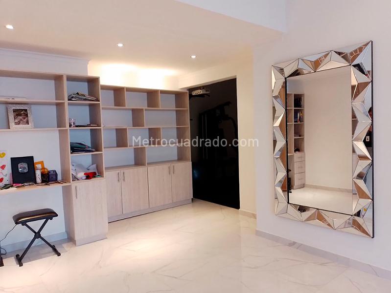 Spacious 3BR Apartment in El Poblado - 9