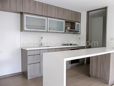 Apartamento de 3 alcobas en venta en El Poblado, Medellín, 110 m² · foto 4 de 17