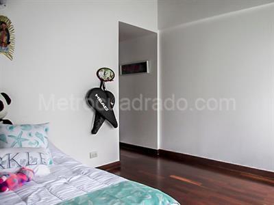 Casa de 4 alcobas en venta en El Poblado, Medellín, 450 m² · foto 9 de 20