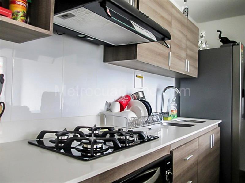 2BR Apartment in Loma del Escobero (86 m²) - 4