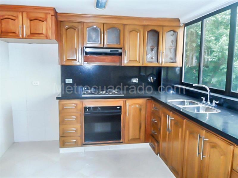 Luxurious 3BR Apartment in El Poblado - 5