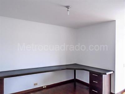 Apartamento de 3 alcobas en venta en El Poblado, Medellín, 190 m² · foto 5 de 17