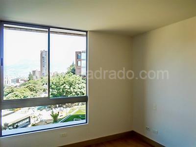 Apartamento de 3 alcobas en venta en El Poblado, Medellín, 128 m² · foto 11 de 19