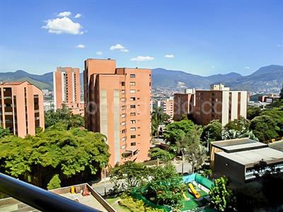 Apartamento de 3 alcobas en venta en El Poblado, Medellín, 128 m² · foto 17 de 19