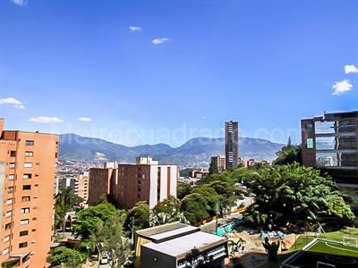 Apartamento de 3 alcobas en venta en El Poblado, Medellín, 128 m² · foto 18 de 19