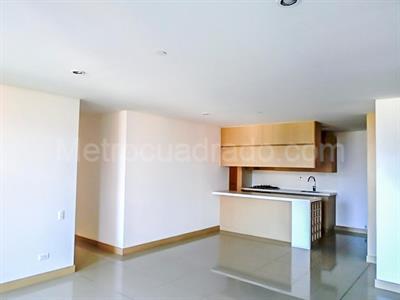 Apartamento de 3 alcobas en venta en El Poblado, Medellín, 128 m² · foto 3 de 19
