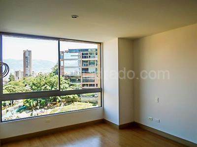 Apartamento de 3 alcobas en venta en El Poblado, Medellín, 128 m² · foto 8 de 19