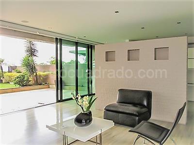 Apartamento de 3 alcobas en arriendo en El Poblado, Medellín, 200 m² · foto 3 de 17