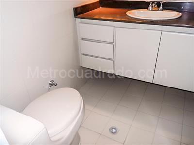 Apartamento de 3 alcobas en venta en El Poblado, Medellín, 174 m² · foto 14 de 17