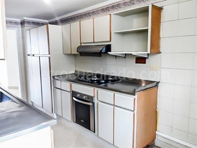 Apartamento de 3 alcobas en venta en El Poblado, Medellín, 174 m² · foto 5 de 17