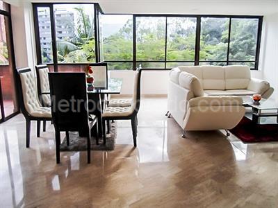 Apartamento de 3 alcobas en venta en El Poblado, Medellín, 136 m² · foto 2 de 15