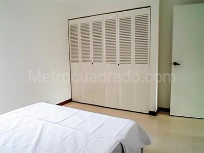 Apartamento de 3 alcobas en venta en El Poblado, Medellín, 136 m² · foto 8 de 15