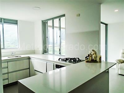 Apartamento de 3 alcobas en venta en El Poblado, Medellín, 96 m² · foto 6 de 20