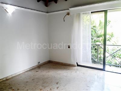Casa de 3 alcobas en venta en El Poblado, Medellín, 267 m² · foto 10 de 20