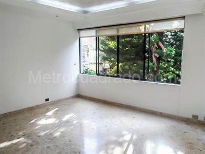 Casa de 3 alcobas en venta en El Poblado, Medellín, 267 m² · foto 8 de 20