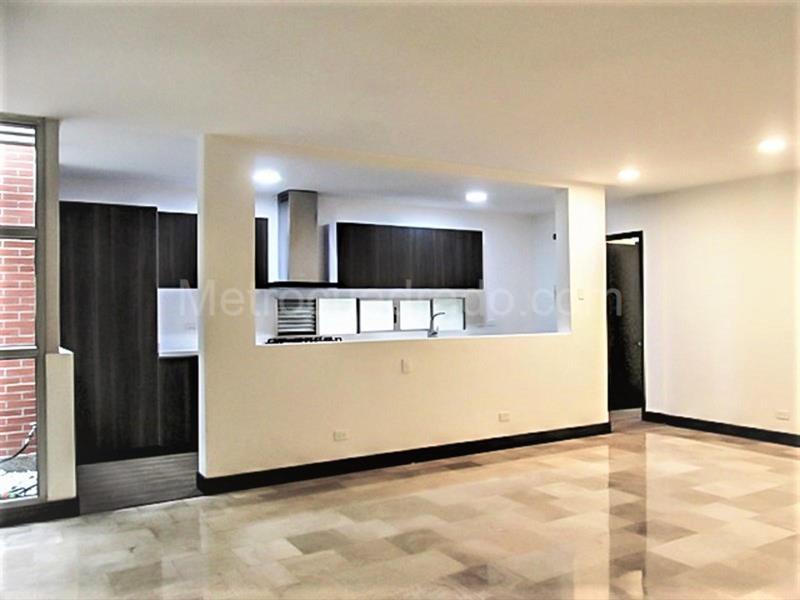 Casa de 3 Alcobas con Piscina y Sauna en El Tesoro (Poblado) - 2