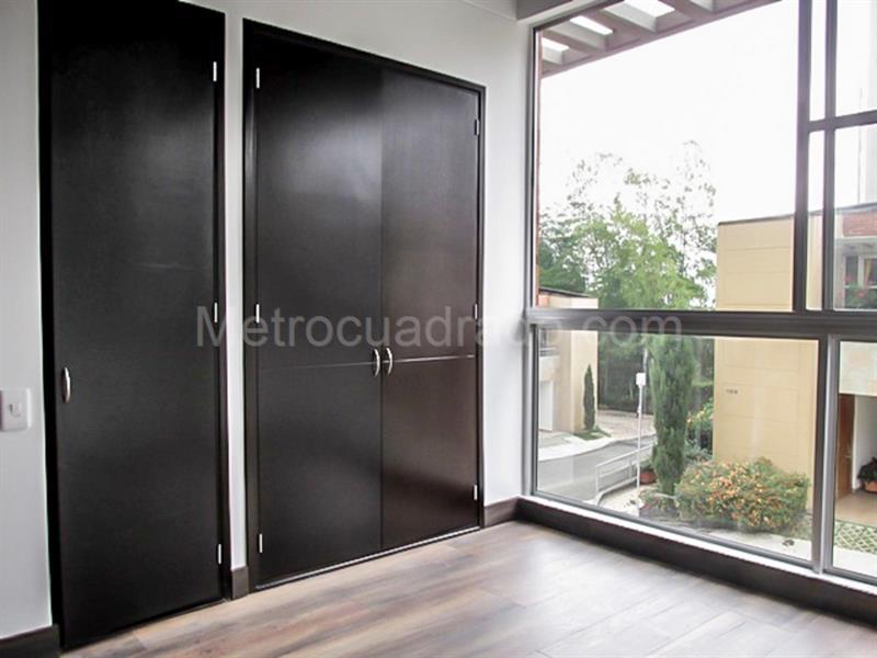 Casa de 3 Alcobas con Piscina y Sauna en El Tesoro (Poblado) - 8