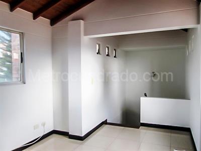 Casa de 4 alcobas en venta en Alto De Misael, Envigado, 185 m² · foto 7 de 19