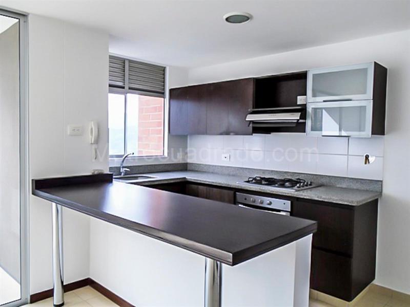 3BR Apartment in El Poblado with Scenic Views - 4