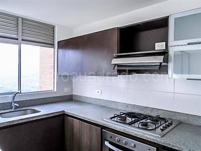 Apartamento en venta en El Poblado, Medellín · foto 5 de 17