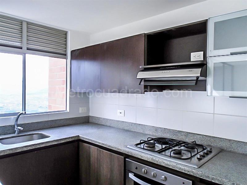 3BR Apartment in El Poblado with Scenic Views - 5