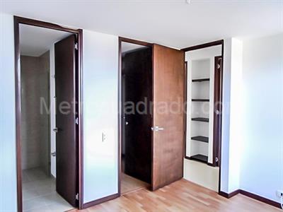 Apartamento en venta en El Poblado, Medellín · foto 7 de 17