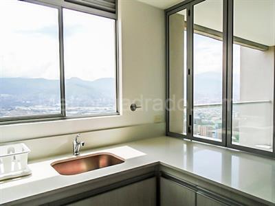 Apartamento de 3 alcobas en venta en El Poblado, Medellín, 106 m² · foto 5 de 20