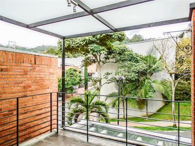 Casa de 4 alcobas en venta en El Poblado, Medellín, 260 m² · foto 17 de 20