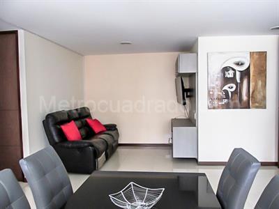 Apartamento en venta en El Poblado, Medellín · foto 2 de 16