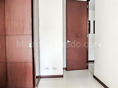 Apartamento en venta en El Poblado, Medellín · foto 9 de 16