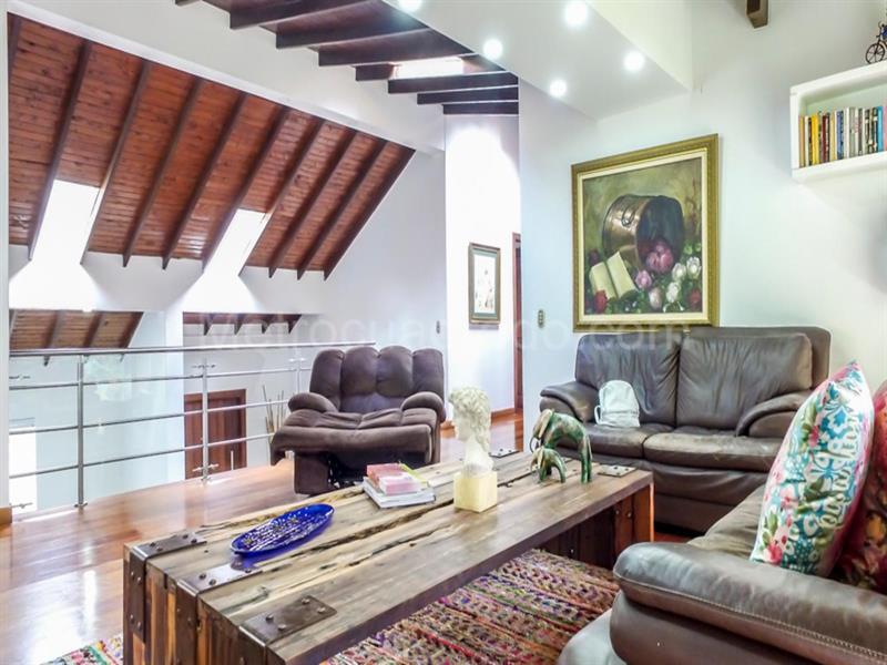 Independent House for Mixed Use in Poblado - 9