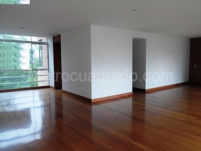 Apartamento de 3 alcobas en venta en El Poblado, Medellín, 270 m² · foto 3 de 20