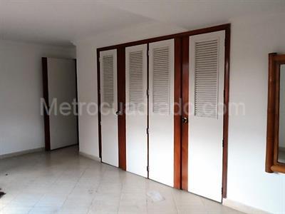 Casa de 4 alcobas en venta en El Poblado, Medellín, 370 m² · foto 10 de 20