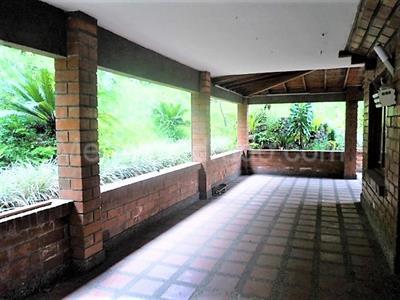 Casa de 4 alcobas en venta en El Poblado, Medellín, 370 m² · foto 16 de 20