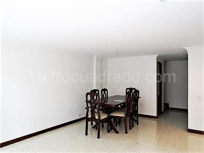 Casa de 3 alcobas en venta en El Poblado, Medellín, 150 m² · foto 2 de 20