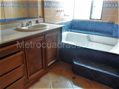 Apartamento de 3 alcobas en venta en El Poblado, Medellín, 264 m² · foto 13 de 18