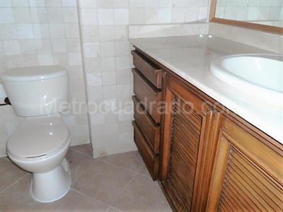 Apartamento de 3 alcobas en venta en El Poblado, Medellín, 264 m² · foto 14 de 18