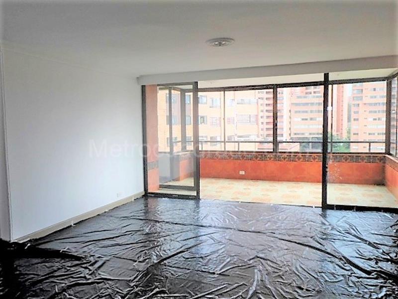 Apartamento de 3 Alcobas de Lujo en El Poblado - 2
