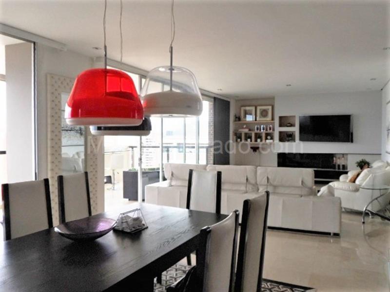 Apartamento Amplio de 3 Alcobas en El Poblado (Parra) - 4