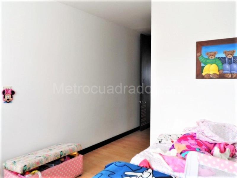Apartamento Amplio de 3 Alcobas en El Poblado (Parra) - 8