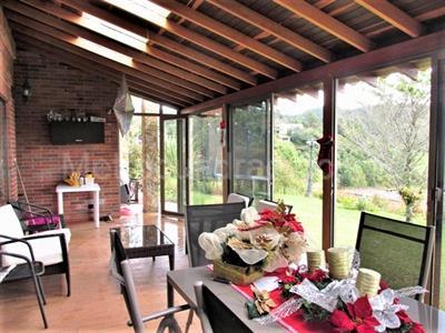 Casa de 5 alcobas en arriendo en Loma Escobero, Envigado, 270 m² · foto 9 de 17