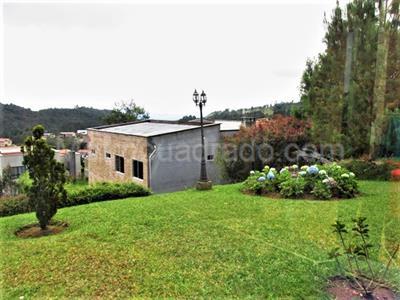 Casa de 5 alcobas en arriendo en Loma Escobero, Envigado, 270 m² · foto 11 de 17