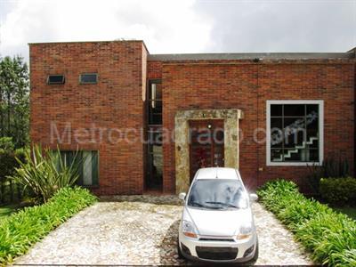 Casa de 5 alcobas en arriendo en Loma Escobero, Envigado, 270 m² · foto 17 de 17