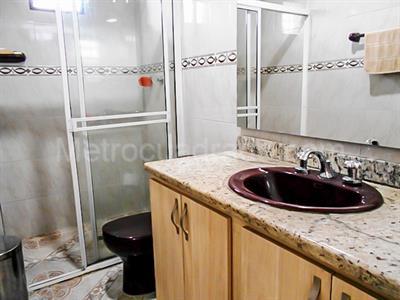Casa de 4 alcobas en venta en Loma Del Escobero, Envigado, 700 m² · foto 16 de 20