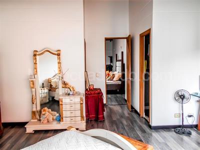 Apartamento de 3 alcobas en venta en Aves Marias, Sabaneta, 260 m² · foto 16 de 20