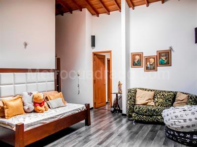Apartamento de 3 alcobas en venta en Aves Marias, Sabaneta, 260 m² · foto 7 de 20