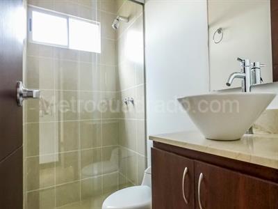Casa de 3 alcobas en arriendo en El Escobero, Envigado, 300 m² · foto 14 de 17