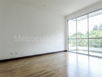 Casa de 3 alcobas en arriendo en El Escobero, Envigado, 300 m² · foto 8 de 17