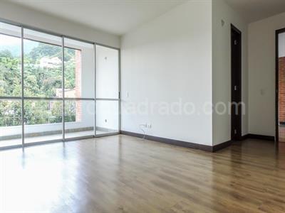 Casa de 3 alcobas en arriendo en El Escobero, Envigado, 300 m² · foto 9 de 17