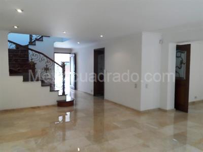 Casa de 3 alcobas en venta en El Poblado, Medellín, 279 m² · foto 4 de 19